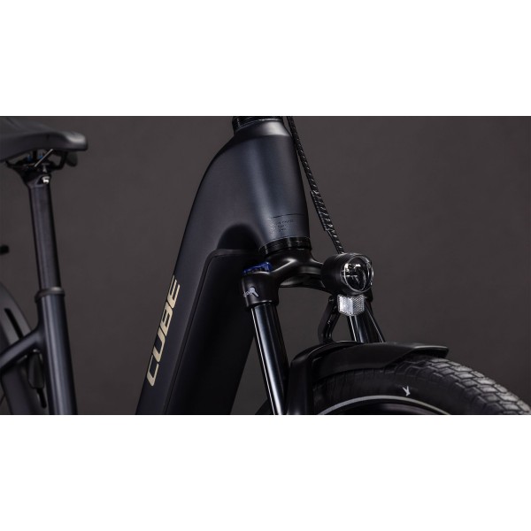 Električno Kolo CUBE TOURING HYBRID ONE 600 2026 Easy Entry coal'n'chrome